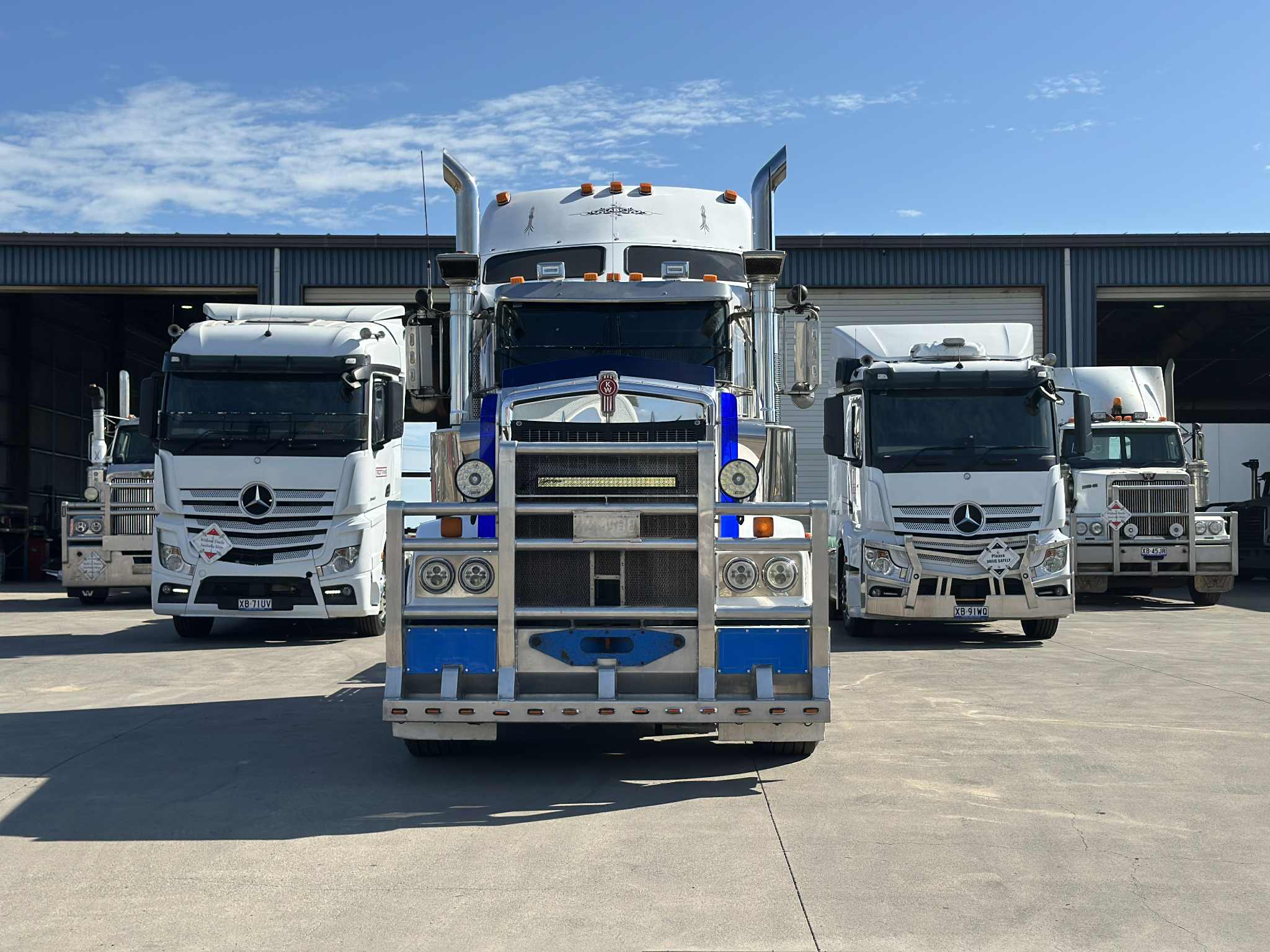 Transport Haulage Prime Movers, Semi-Trailers, Motor Vehicles, Forklifts and More – Mackay